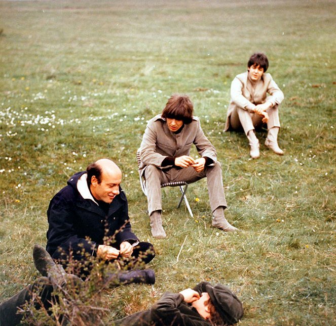 Pomoc! - Z natáčení - Richard Lester, George Harrison, Paul McCartney, Ringo Starr