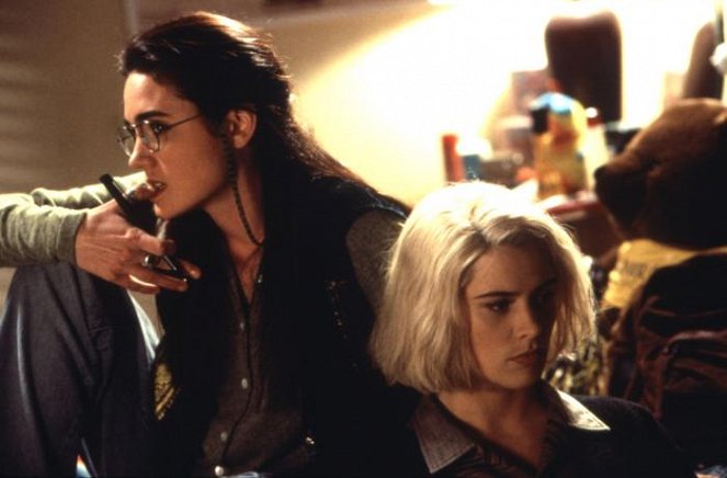 Higher Learning - Photos - Jennifer Connelly, Kristy Swanson