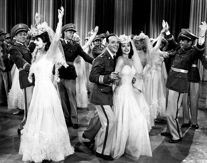 Wer wird schon reich beim Militär? - Filmfotos - Fred Astaire, Rita Hayworth