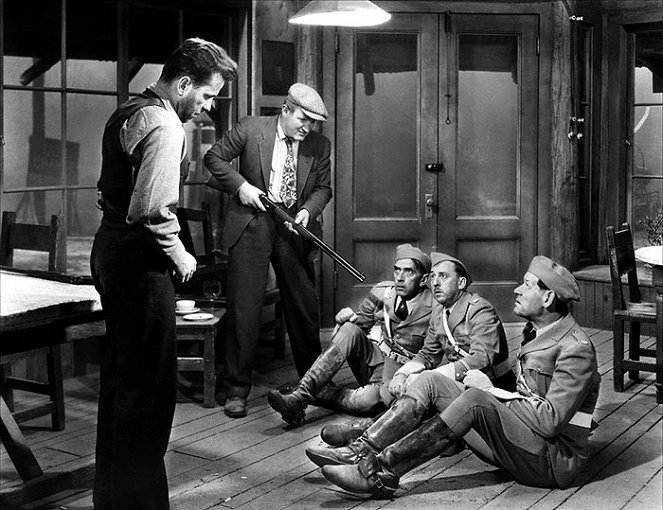 Zkamenělý les - Z filmu - Humphrey Bogart, Joe Sawyer, Porter Hall
