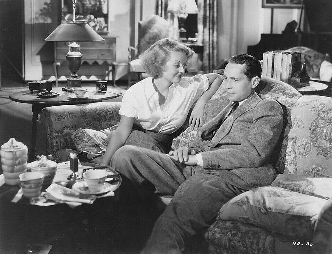 Dangerous - Photos - Bette Davis, Franchot Tone