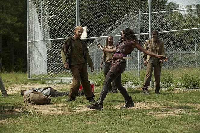 The Walking Dead - Quand les morts approchent - Film - Danai Gurira