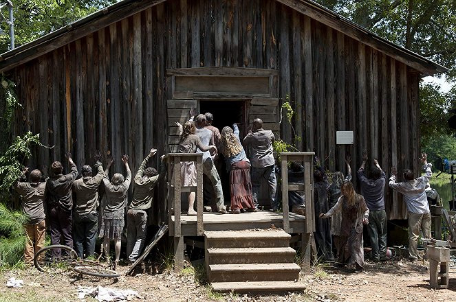 Walking Dead - Kuolleet kolkuttelevat - Kuvat elokuvasta