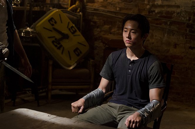 Živí mrtví - Když mrtví klepou na dveře - Z filmu - Steven Yeun