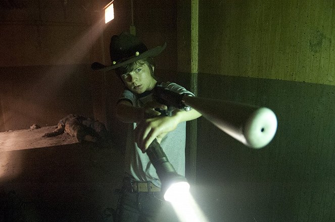 The Walking Dead - Szenvedésre születve - Filmfotók - Chandler Riggs