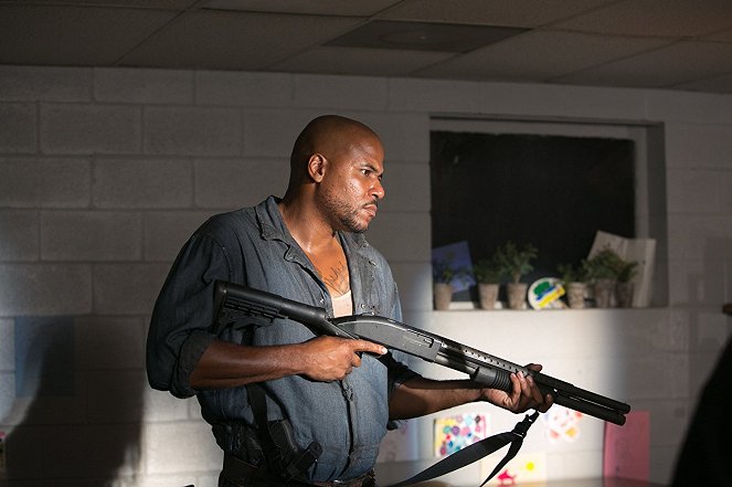 The Walking Dead - Szenvedésre születve - Filmfotók - Vincent M. Ward