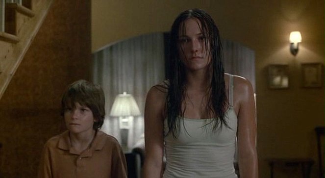 Burning Bright - Photos - Charlie Tahan, Briana Evigan