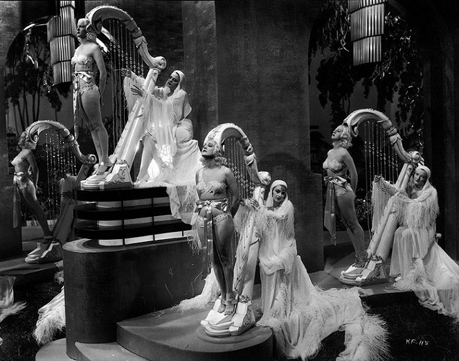 Fashions of 1934 - Do filme