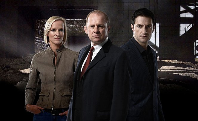 Hermione Norris, Peter Firth, Richard Armitage