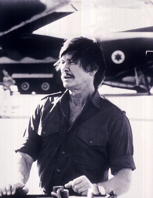 Raid on Entebbe - Van film - Charles Bronson