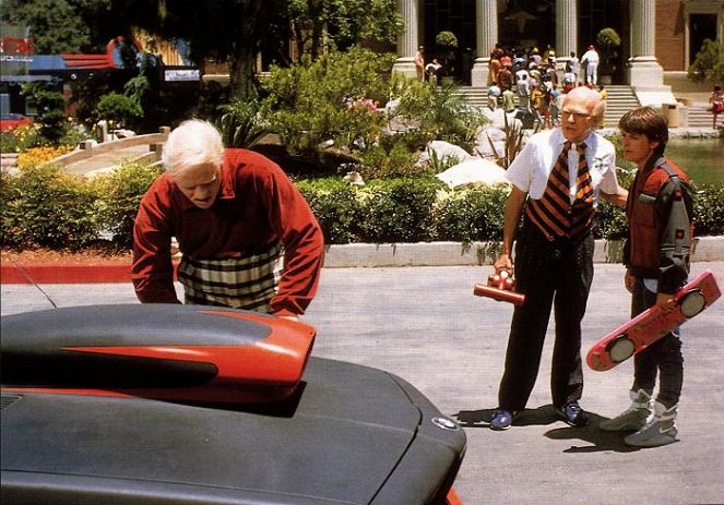 Paluu tulevaisuuteen II - Kuvat elokuvasta - Tom Wilson, Charles Fleischer, Michael J. Fox