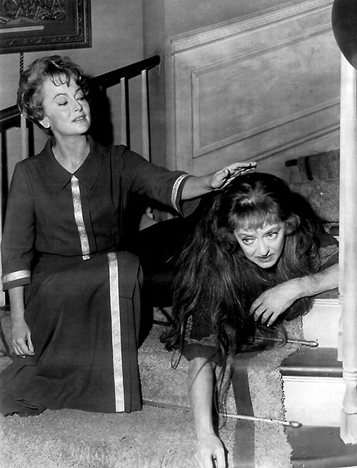 Wiegenlied für eine Leiche - Filmfotos - Olivia de Havilland, Bette Davis