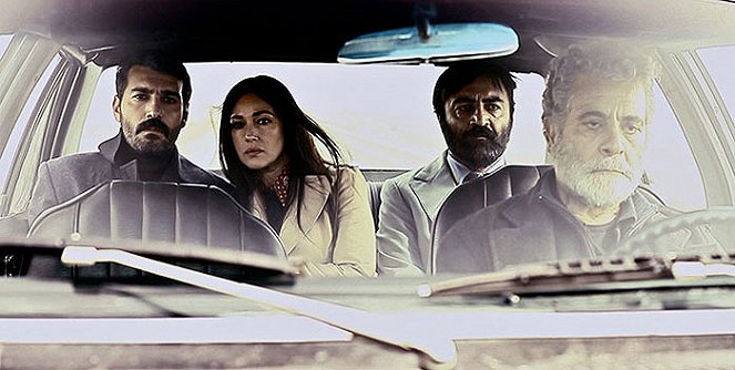A Temporada do Rinoceronte - Do filme - Caner Cindoruk, Monica Bellucci, Yilmaz Erdogan, Behrouz Vossoughi