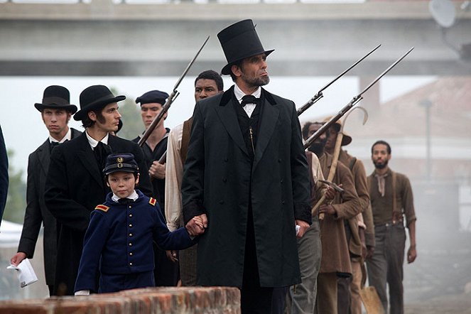 Killing Lincoln - Photos - Billy Campbell