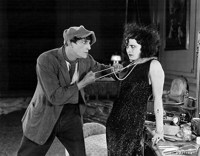 Shadows of Paris - Z filmu - Charles de Rochefort, Pola Negri