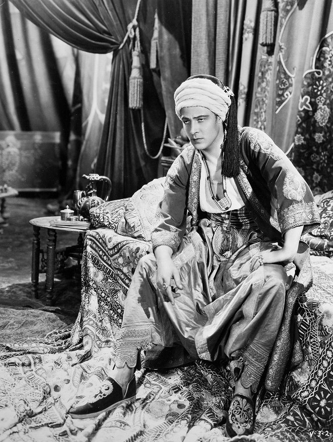 The Son of the Sheik - Van film - Rudolph Valentino