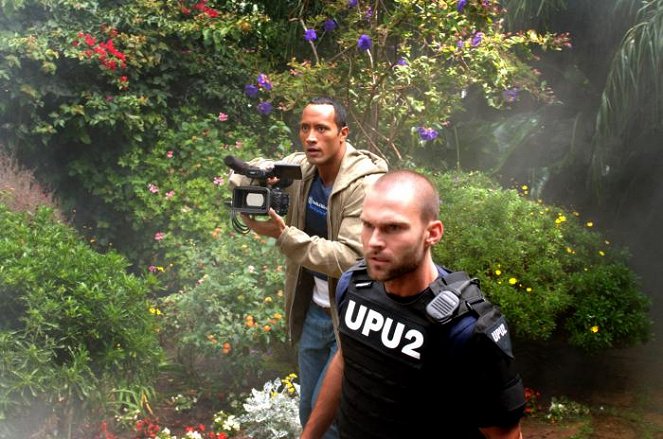 Apokalypsa - Z filmu - Dwayne Johnson, Seann William Scott