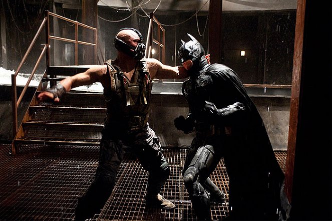 The Dark Knight Rises - Van film - Tom Hardy, Christian Bale