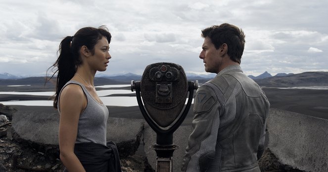 Oblivion: Nevedomí - Z filmu - Olga Kurylenko, Tom Cruise
