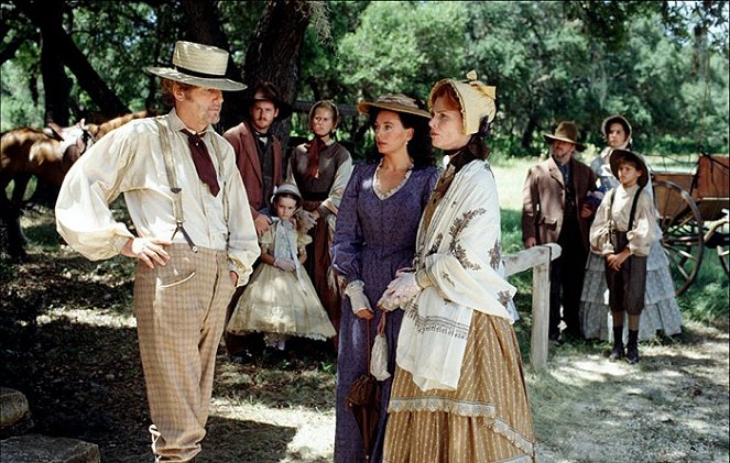 North and South - Book III: Heaven & Hell - Do filme - Lesley-Anne Down