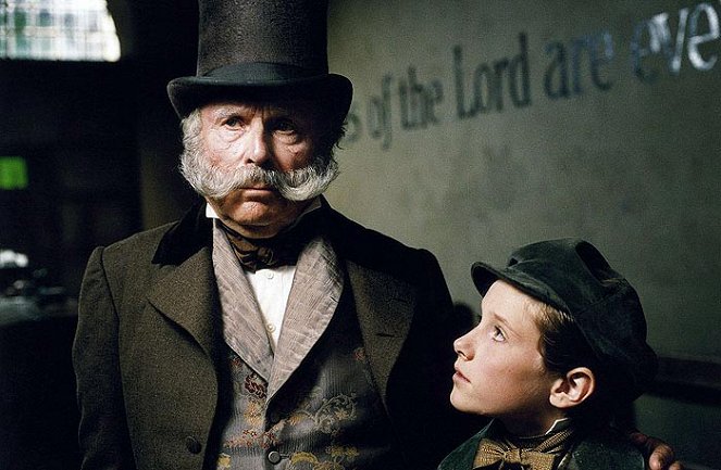 Oliver Twist - Film - Edward Hardwicke, Barney Clark