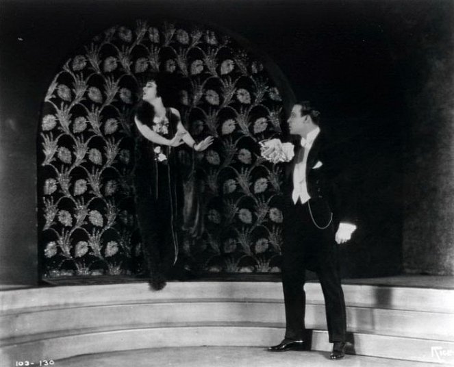 Camille - Do filme - Alla Nazimova, Rudolph Valentino