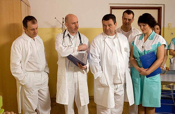 Trapasy - Omyl - De la película - Jiří Bábek, Petr Meissel, Václav Postránecký, Filip Blažek, Tereza Duchková