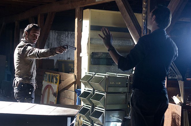 The Walking Dead - Arrow on the Doorpost - Van film - Andrew Lincoln