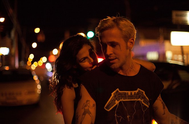 The Place Beyond the Pines - Photos - Eva Mendes, Ryan Gosling