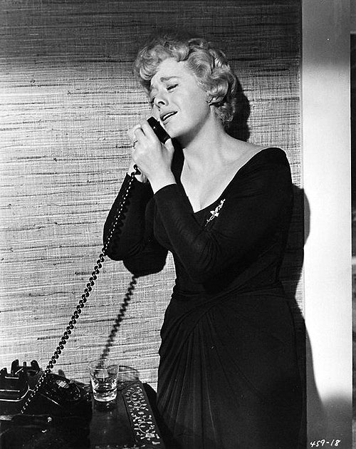 Phone Call from a Stranger - Van film - Shelley Winters