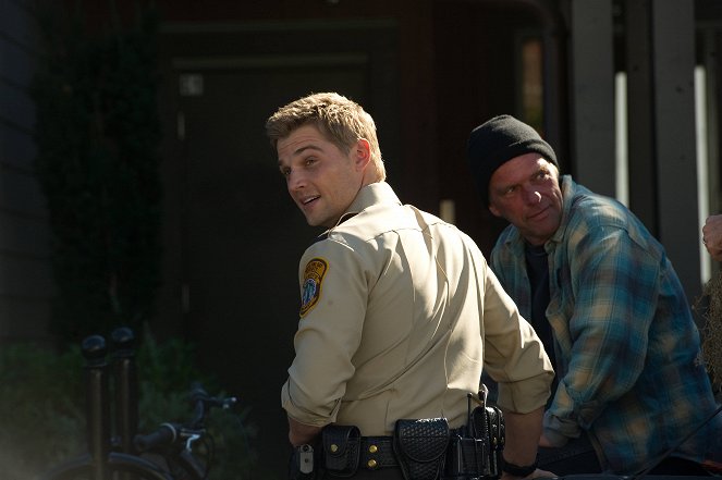 Bates Motel - Season 1 - First You Dream, Then You Die - Photos - Mike Vogel