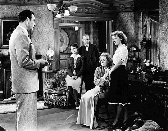 In This Our Life - De la película - George Brent, Olivia de Havilland, Frank Craven, Billie Burke, Bette Davis