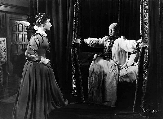 Neitsytkuningatar - Kuvat elokuvasta - Joan Collins, Bette Davis