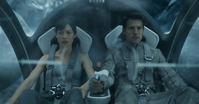 Oblivion - De la película - Ольга Куриленко, Tom Cruise