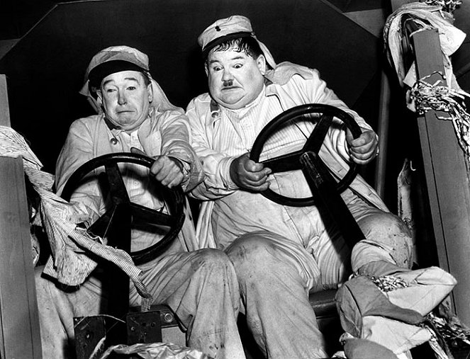 Flip i Flap w Legii Cudzoziemskiej - Z filmu - Stan Laurel, Oliver Hardy