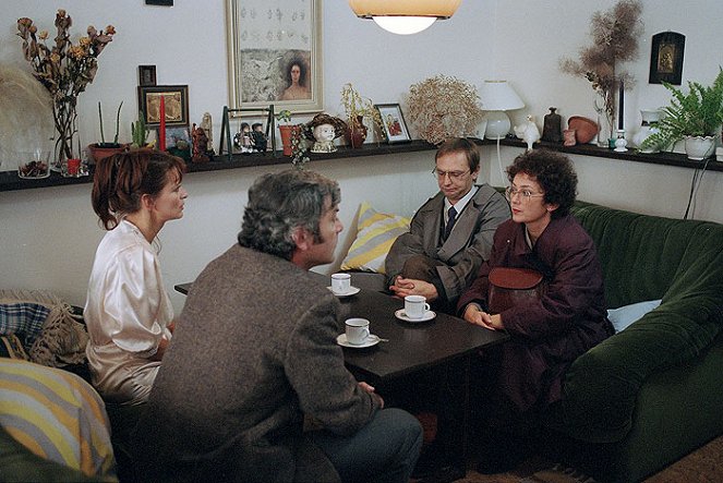 Bakaláři 1997 - In flagranti - Z filmu - Ljuba Krbová, Pavel Trávníček, Pavel Kikinčuk, Jana Boušková