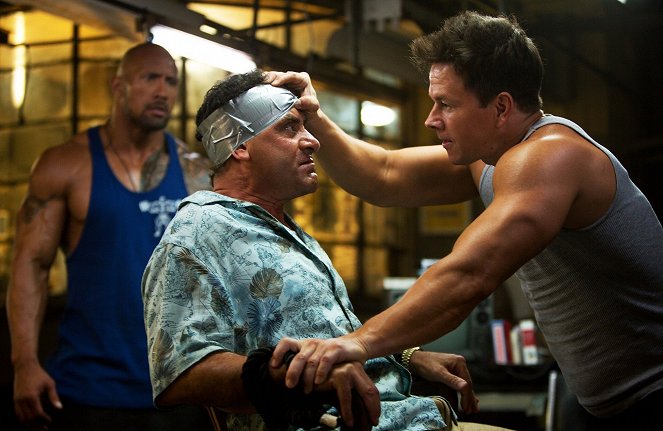 Pain & Gain - Filmfotók - Dwayne Johnson, Tony Shalhoub, Mark Wahlberg
