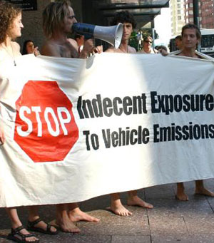 Indecent Exposure to Cars: The story of the World Naked Bike Ride - Van film