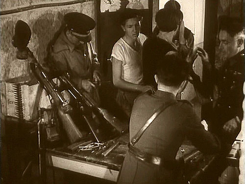 Pražské povstání v květnu 1945 aneb mezi Londýnem a Moskvou - Filmfotos