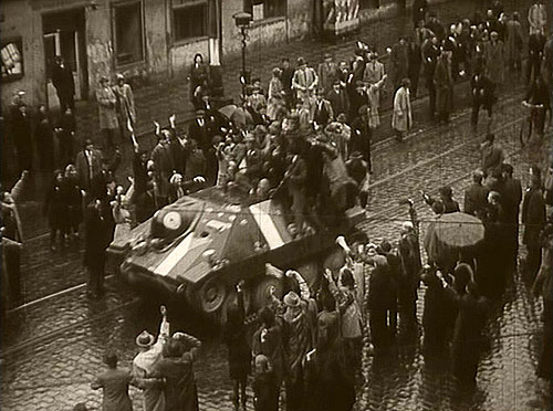 Pražské povstání v květnu 1945 aneb mezi Londýnem a Moskvou - De filmes