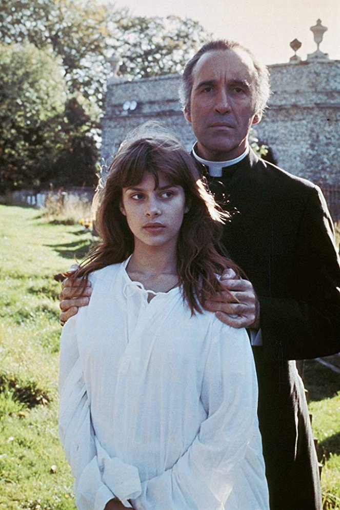 To the Devil a Daughter - Promokuvat - Nastassja Kinski, Christopher Lee