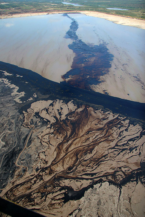Petropolis: Aerial Perspectives on the Alberta Tar Sands - Z filmu