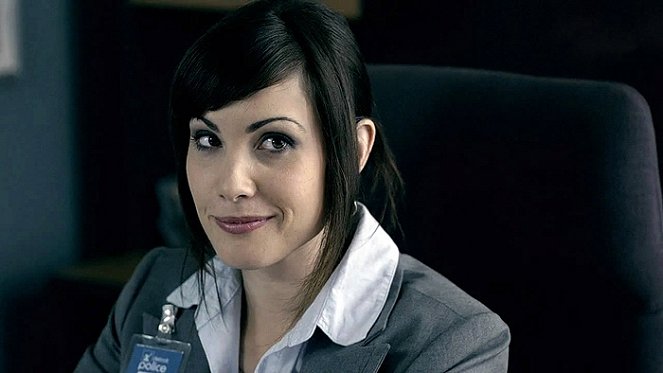 S.W.A.T.: Firefight - Photos - Carly Pope