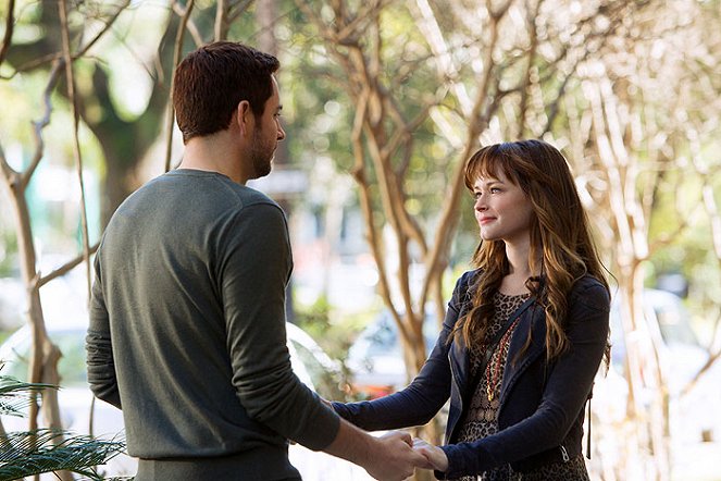 Remember Sunday - Photos - Zachary Levi, Alexis Bledel