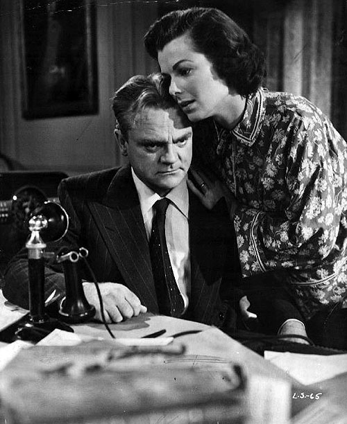 Un león en las calles - De la película - James Cagney, Barbara Hale