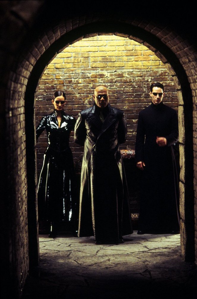 Matrix Reloaded - Z filmu - Carrie-Anne Moss, Laurence Fishburne, Keanu Reeves