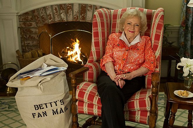 Betty White's Off Their Rockers - De la película - Betty White
