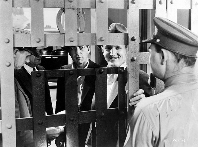 Rikollisen kunnia - Kuvat elokuvasta - Humphrey Bogart, Joe Sawyer