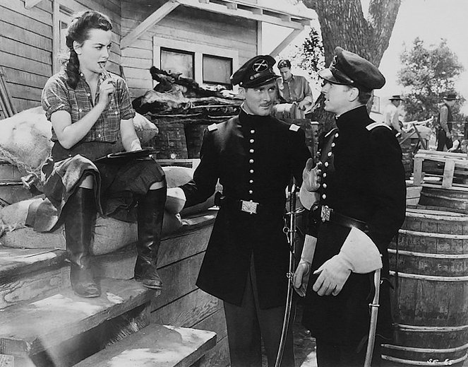 Land der Gottlosen - Filmfotos - Olivia de Havilland, Errol Flynn