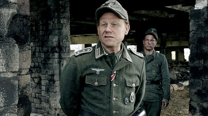 Válečná generace - Z filmu - Bernd Michael Lade, Marek Harloff